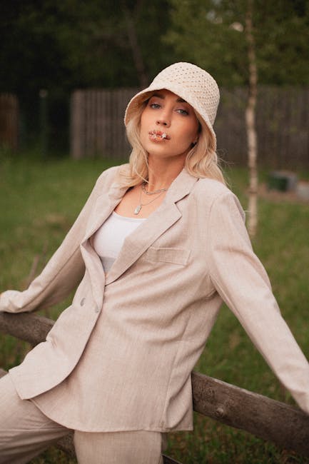 The Coast Linen Set